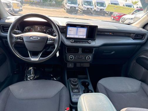 2022 Ford Maverick XL