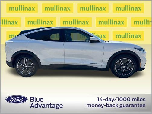 2022 Ford Mustang Mach-E Select