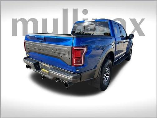 Photo 3 of 29 of 2018 Ford F-150 Raptor