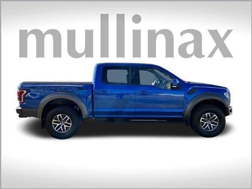 Photo 2 of 29 of 2018 Ford F-150 Raptor
