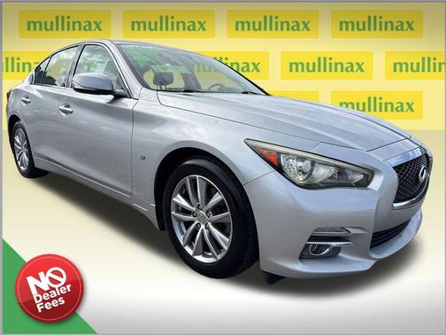2015 INFINITI Q50 Base