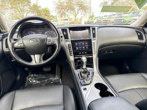 2015 INFINITI Q50 Base