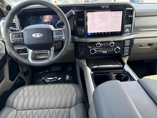 Agate Black Metallic 2026 Ford F-250 Platinum