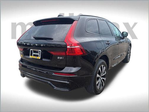 2024 Volvo XC60 B5 Plus Dark Theme