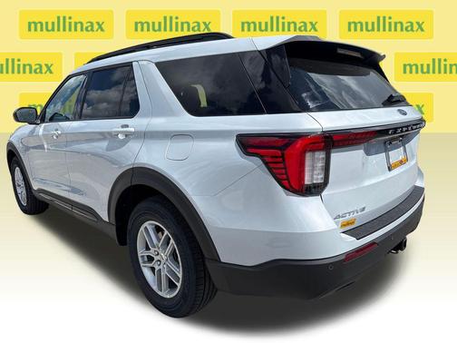 Space White Metallic 2026 Ford Explorer Active