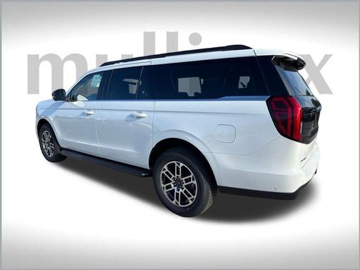 2025 Ford Expedition Max Active 4x2