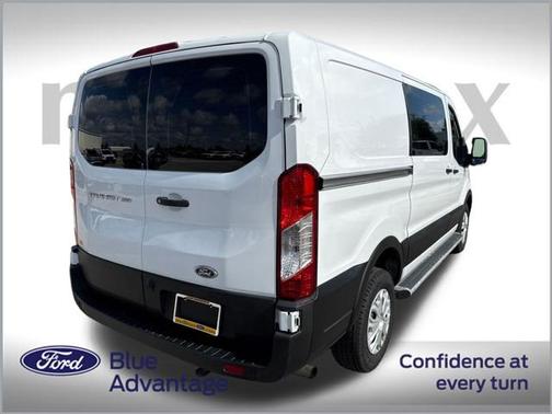 2022 Ford Transit-250 Base