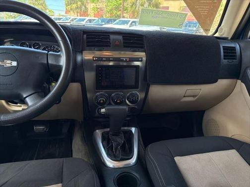 2010 Hummer H3 Base