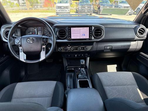 2020 Toyota Tacoma TRD Sport