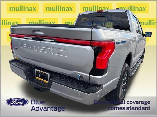 2023 Ford F-150 Lightning LARIAT