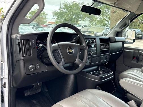 2017 Chevrolet Express 2500 Work Van