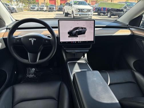 2024 Tesla Model Y Long Range Dual Motor All-Wheel Drive