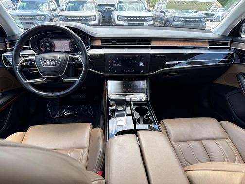Mythos Black Metallic 2019 Audi A8 55