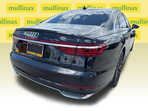 Mythos Black Metallic 2019 Audi A8 55