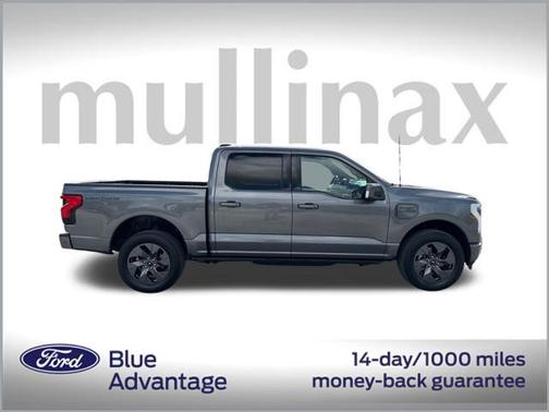 2023 Ford F-150 Lightning LARIAT