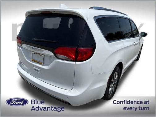 2020 Chrysler Pacifica Touring-L Plus