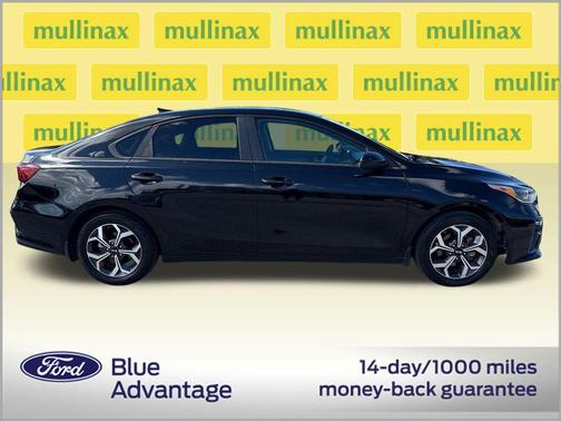 Aurora Black 2021 Kia Forte LXS