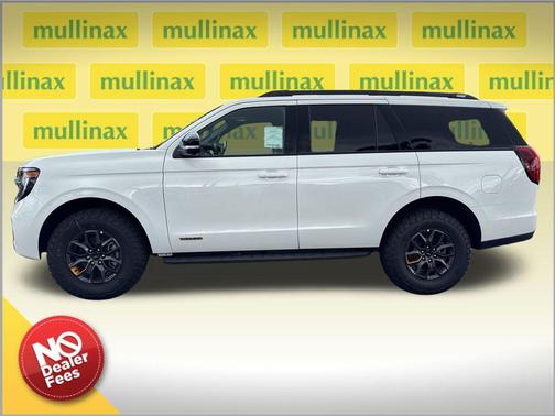Star White Metallic Tri-Coat 2026 Ford Expedition Tremor