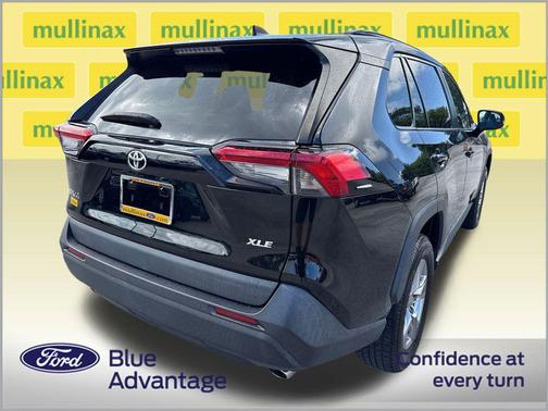 Midnight Black Metallic 2022 Toyota RAV4 XLE
