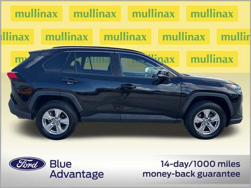 Midnight Black Metallic 2022 Toyota RAV4 XLE