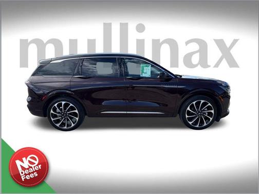 2024 Lincoln Nautilus Black Label