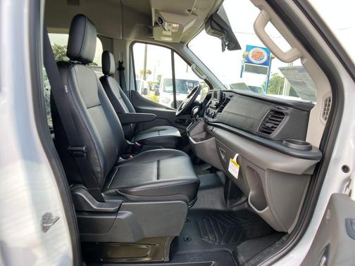 2025 Ford Transit-350 XL