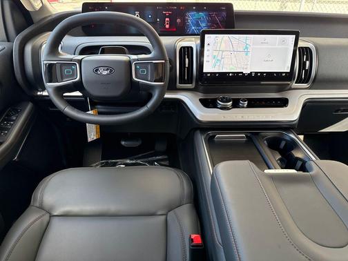 2025 Ford Expedition Max Active 4x2