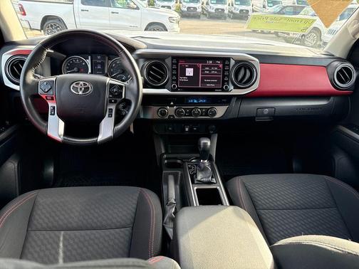 2022 Toyota Tacoma SR5