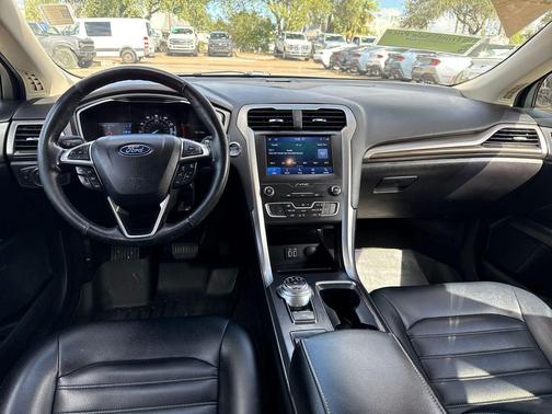 2020 Ford Fusion SEL