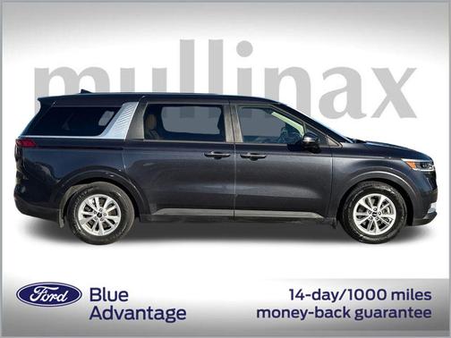 2022 Kia Carnival LXS