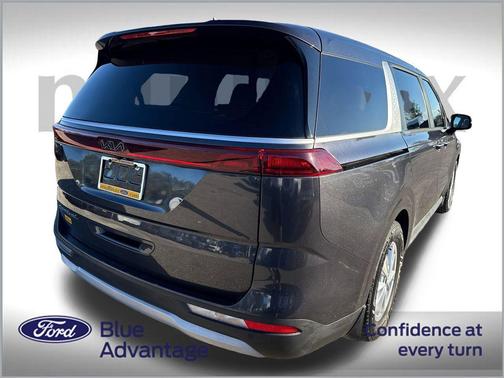 2022 Kia Carnival LXS