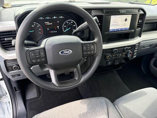 2025 Ford F-350 XL