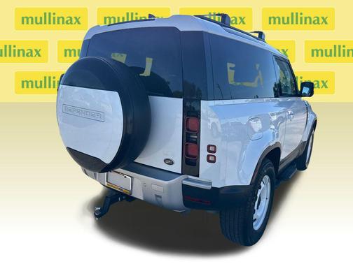 2022 Land Rover Defender 90 Standard