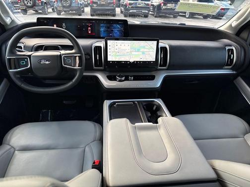 2025 Ford Expedition Max Active 4x4