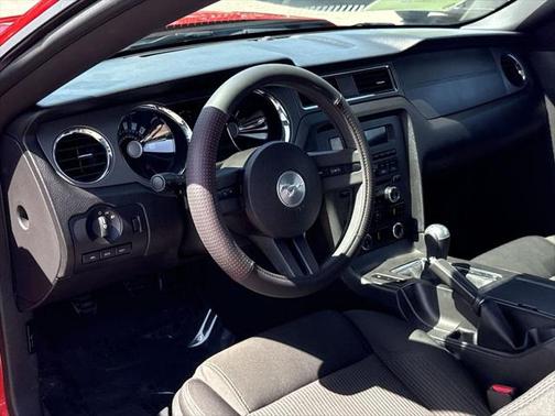 2012 Ford Mustang V6