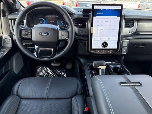 2025 Ford F-150 Lightning Platinum