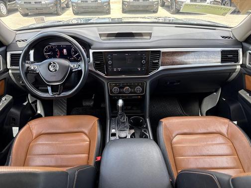 Deep Black Pearl 2019 Volkswagen Atlas 3.6L SEL Premium