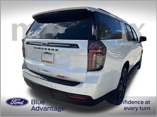 2023 Chevrolet Suburban RST