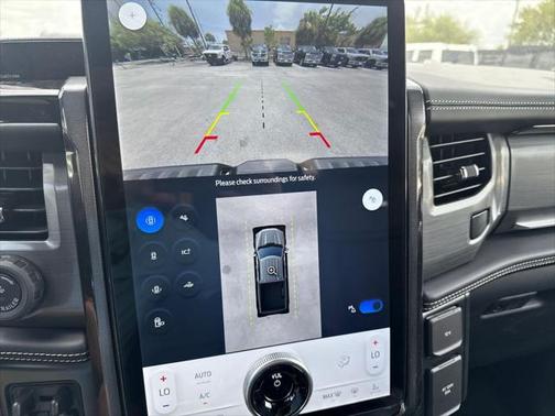 2025 Ford F-150 Lightning Platinum