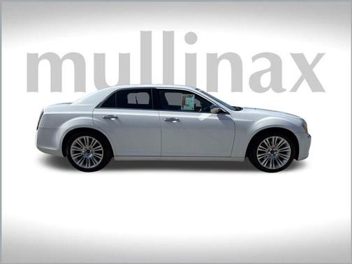 2011 Chrysler 300C Base