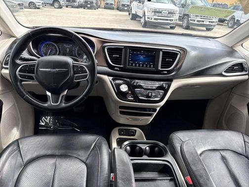 2018 Chrysler Pacifica Touring-L