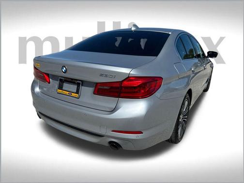 2018 BMW 530 530i