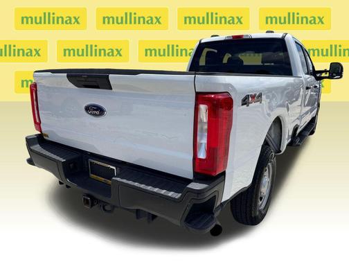 OXFORD WHITE 2023 Ford F-250 XL