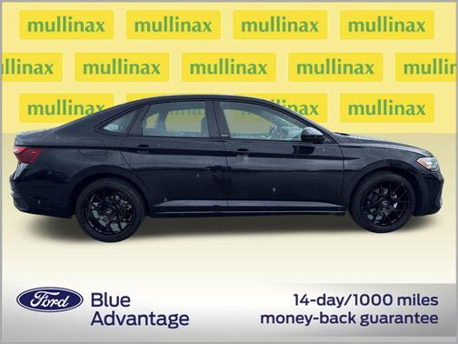 Deep Black Pearl 2024 Volkswagen Jetta 1.5T Sport