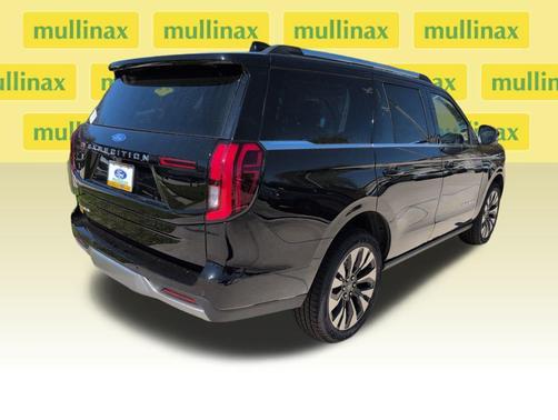 AGATE BLACK METALLIC 2026 Ford Expedition Platinum
