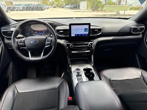 2022 Ford Explorer ST-Line