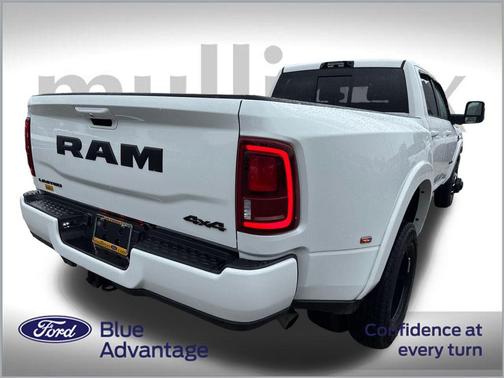2025 RAM 3500 Limited Crew Cab 4x4 8' Box