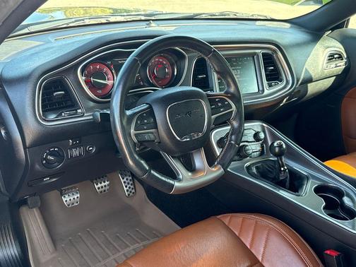 2016 Dodge Challenger SRT Hellcat