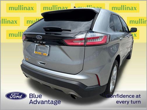 ICONIC SILVER 2021 Ford Edge Titanium