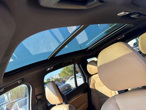 2018 Volvo XC90 T6 Momentum